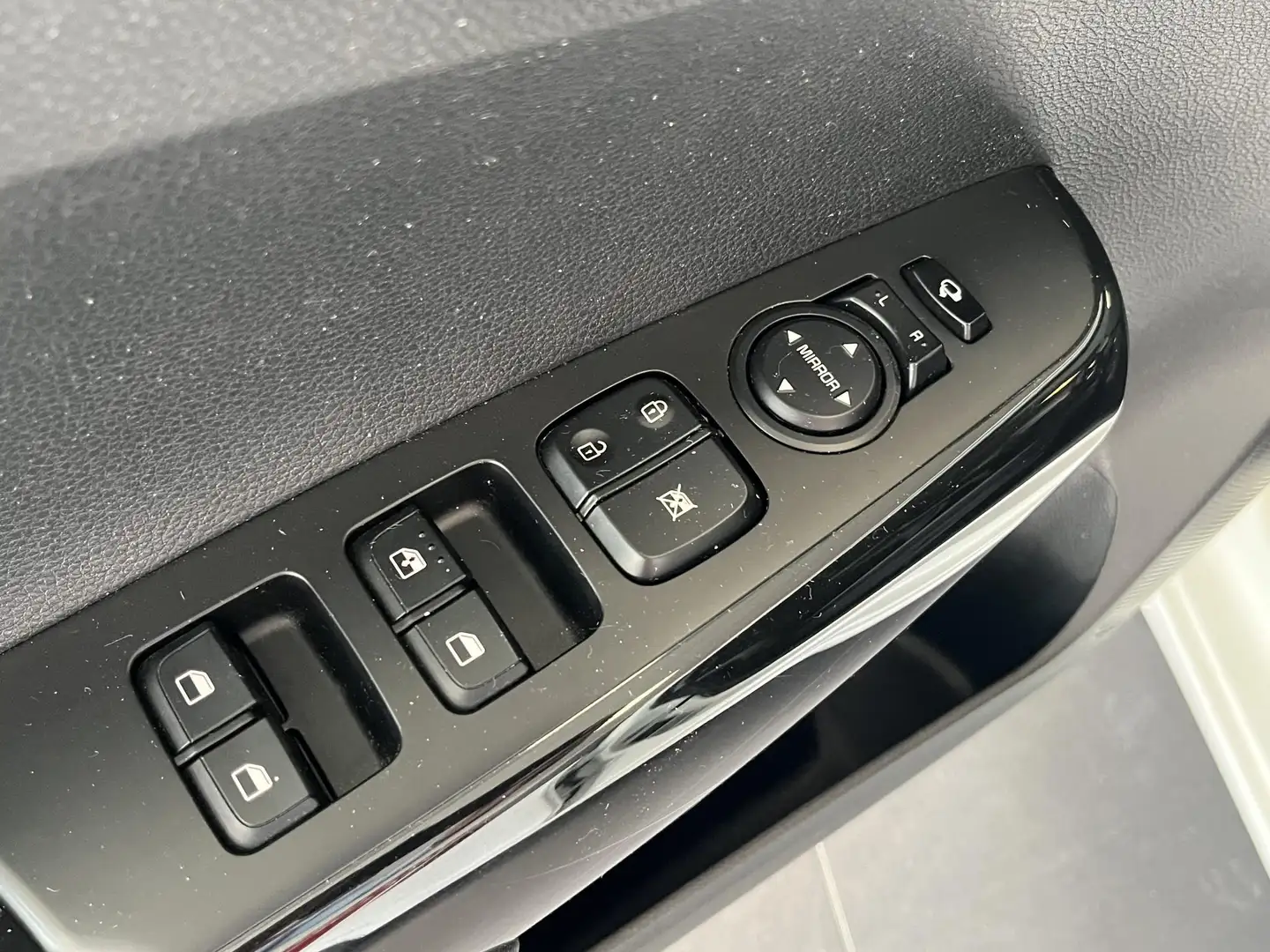 Kia Picanto 1.0 CVVT Design Edition Unieke Uitvoering, Leren B Wit - 2