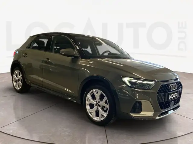 Audi A1 view 3