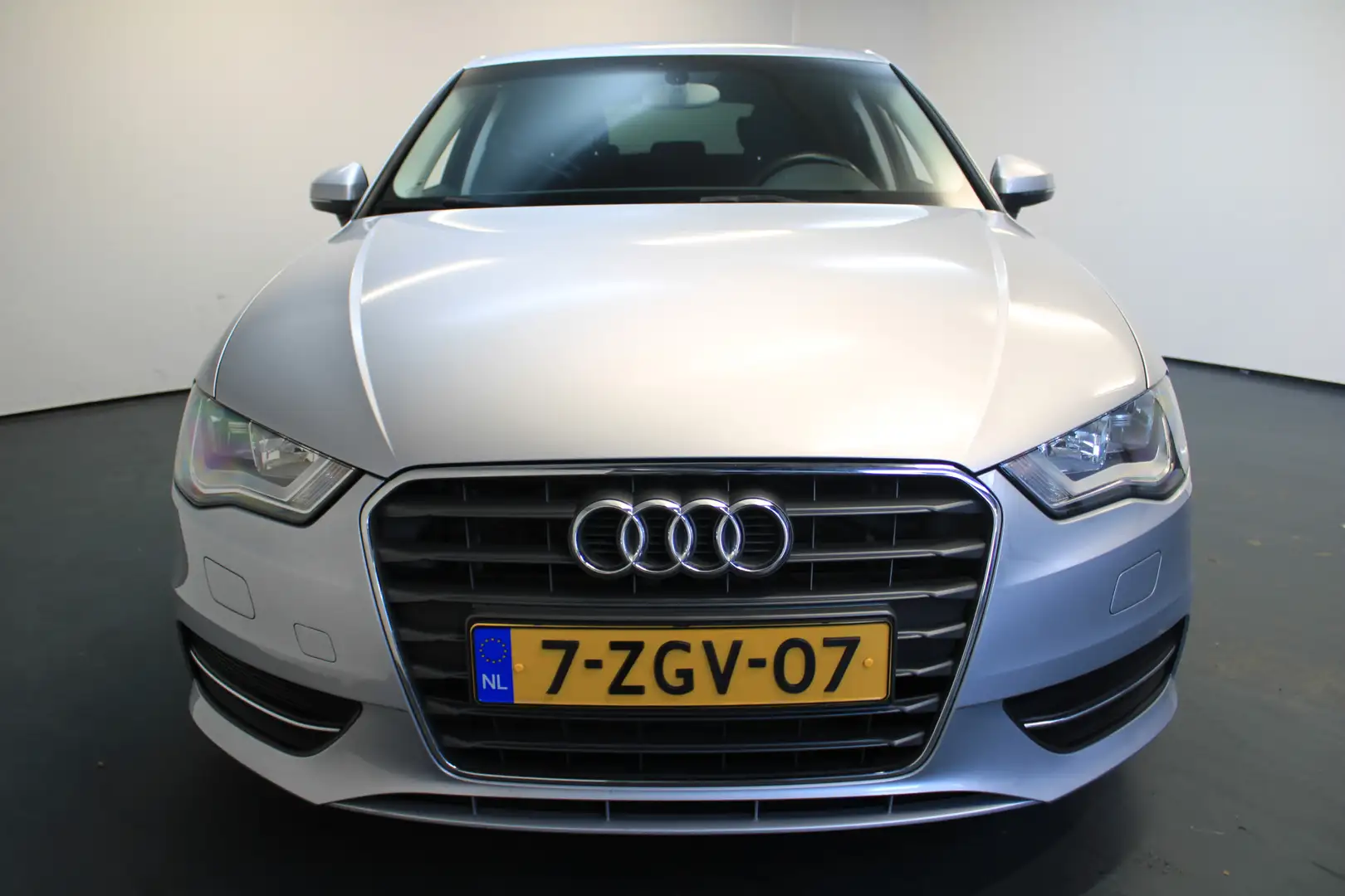 Audi A3 Sportback 1.4 TFSI Attraction Pro Line g-tron | Au Grijs - 2