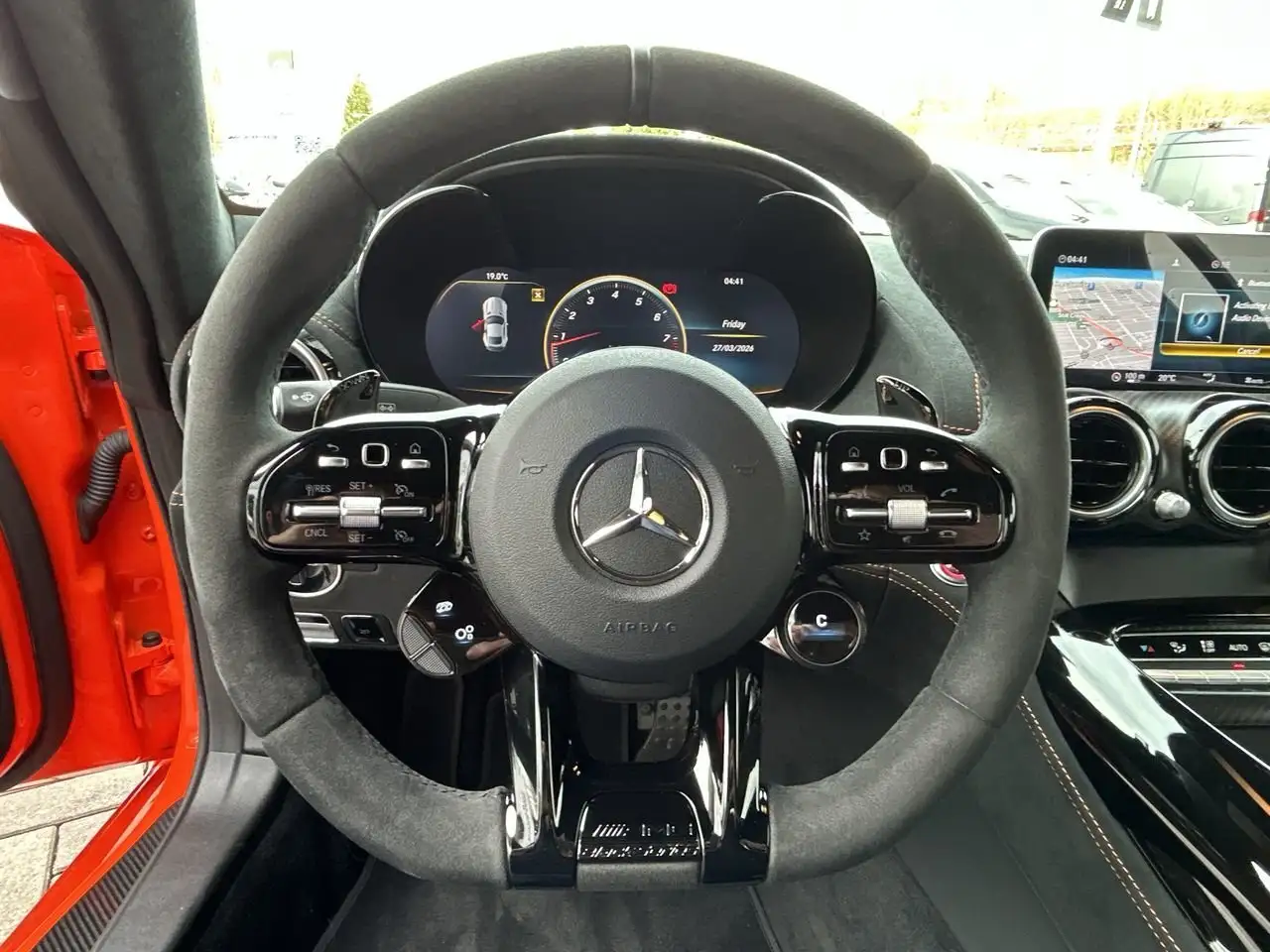 Mercedes-Benz AMG GT снимка Mercedes-Benz AMG GT