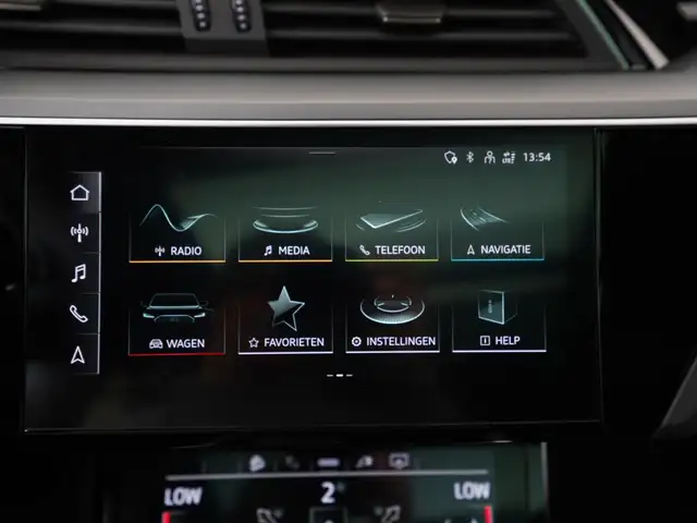 Audi E-Tron view 18