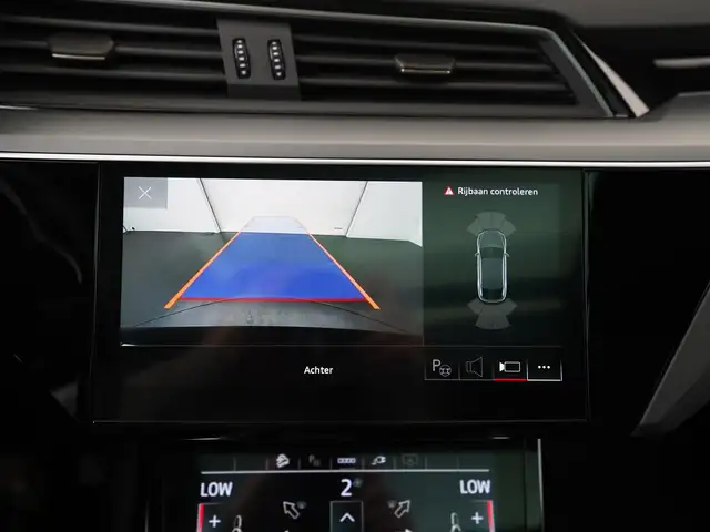 Audi E-Tron view 25