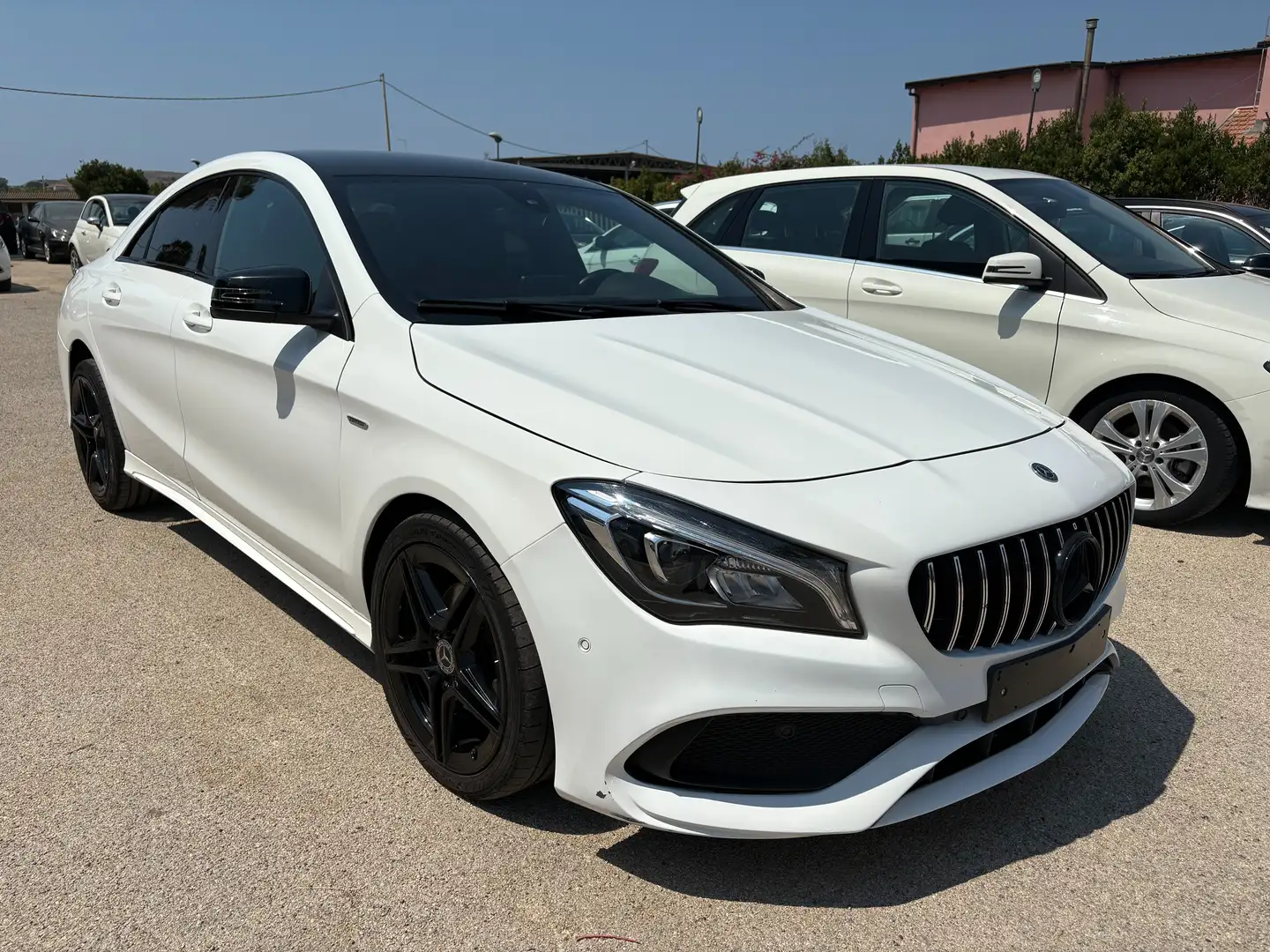 Mercedes-Benz CLA 200 d Premium AMG auto Garanzia Bianco - 1