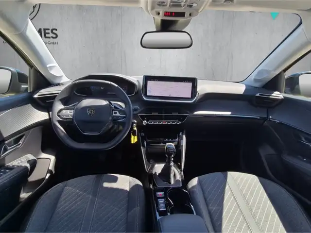 Peugeot 208 view 12