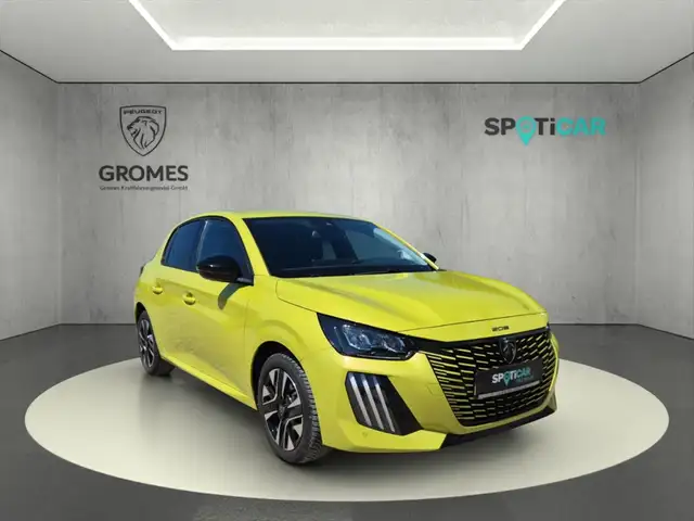 Peugeot 208 main image