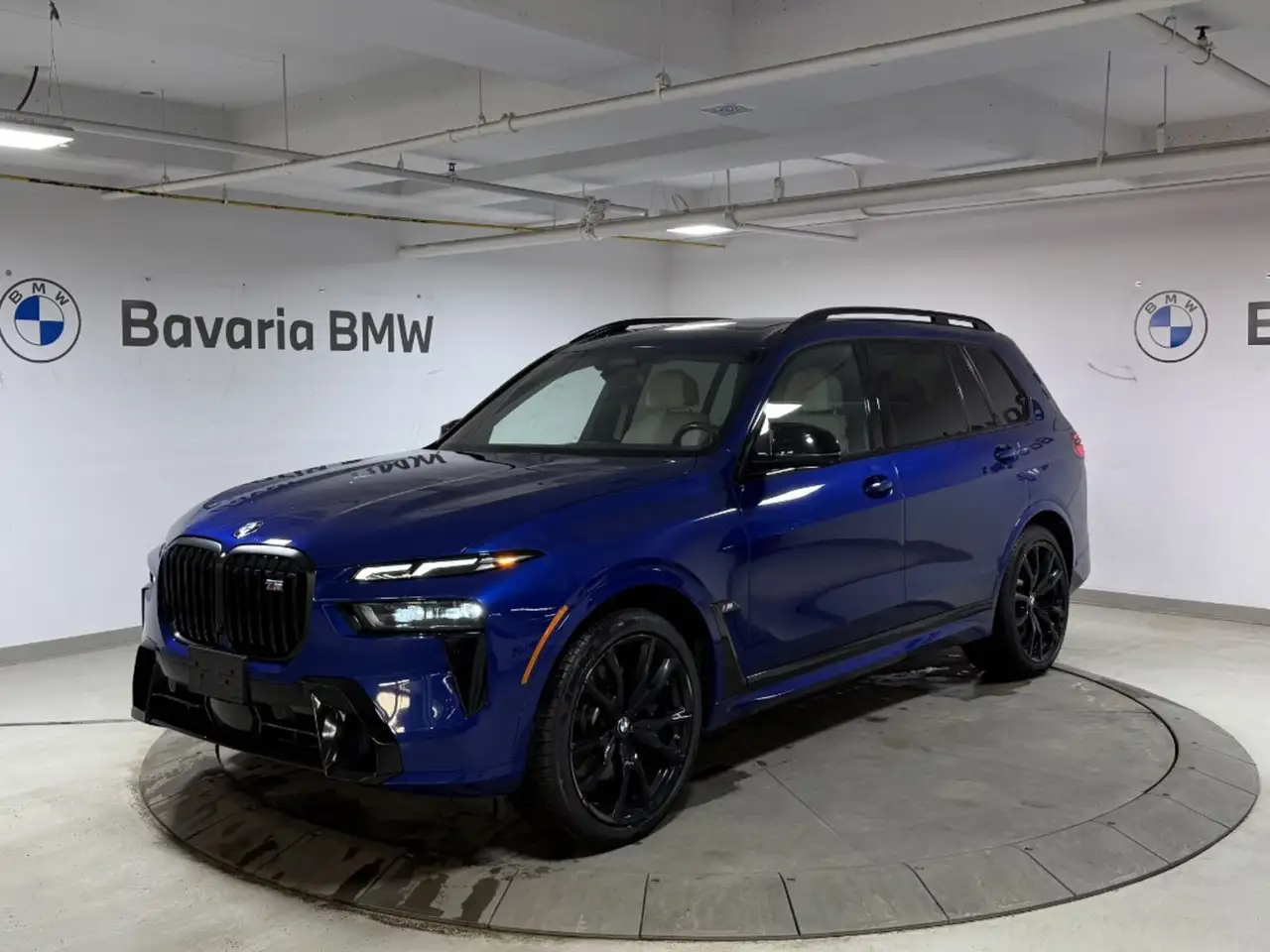 2023 BMW X7