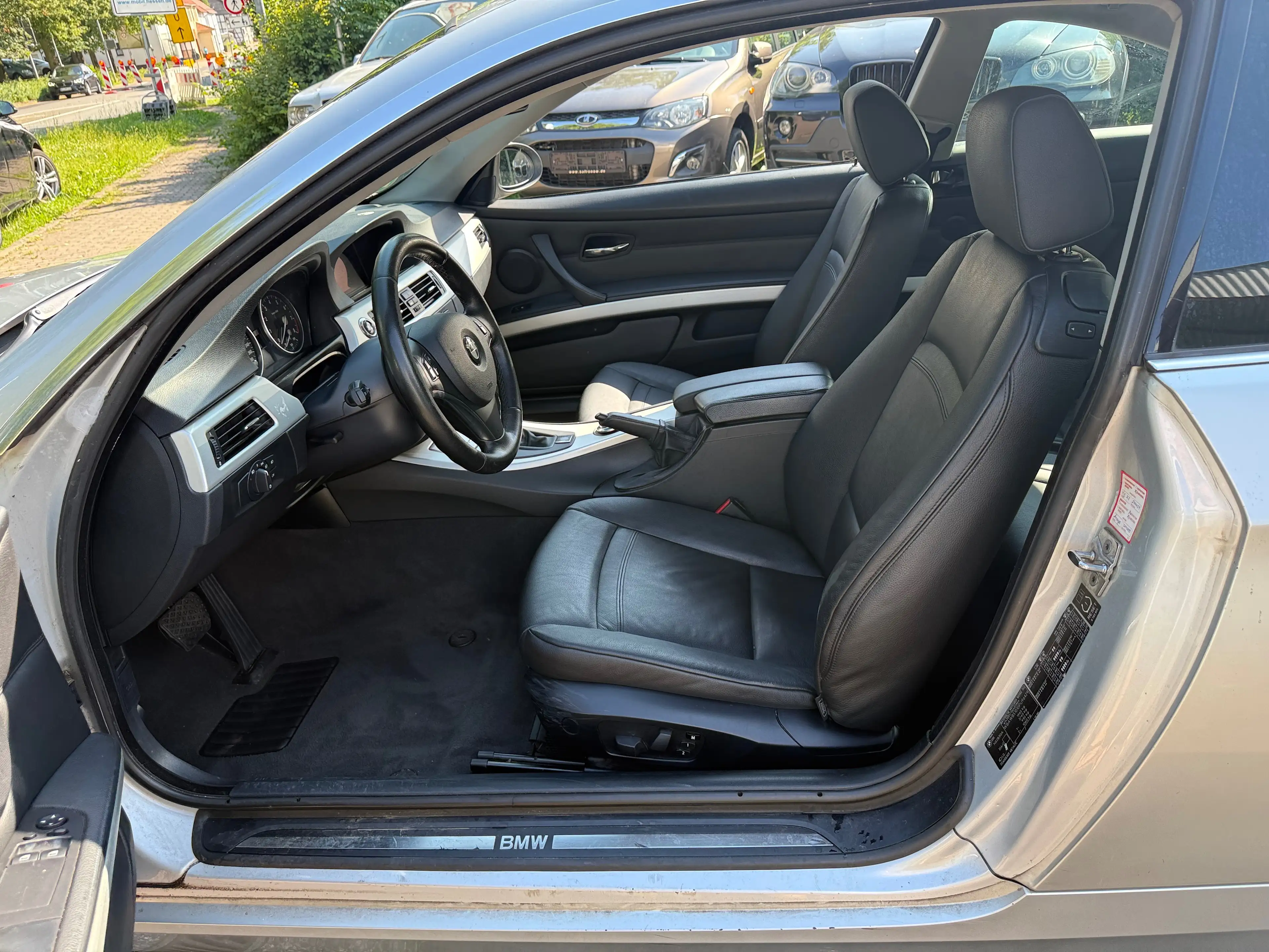 BMW 330 330 i Coupe Automatik 272PS Motor N52K Serviceheft gepflegt Leder Navigation Xenon — photo 9