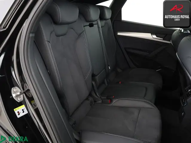 Audi Q5 view 12