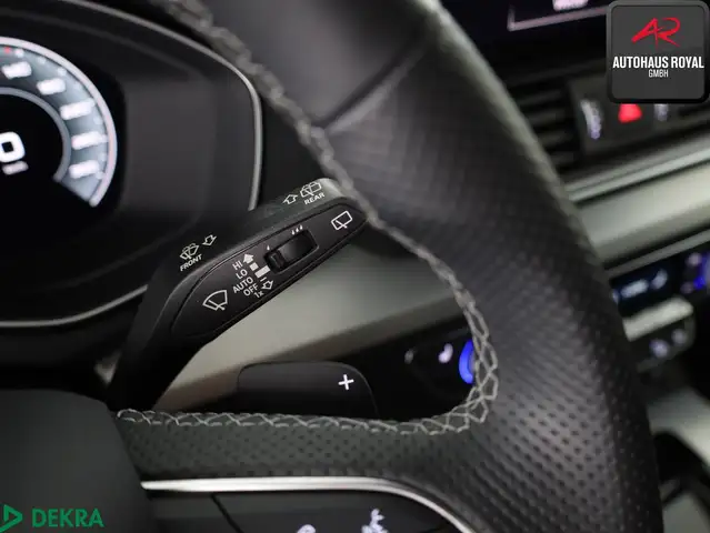Audi Q5 view 13
