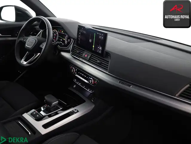 Audi Q5 view 10