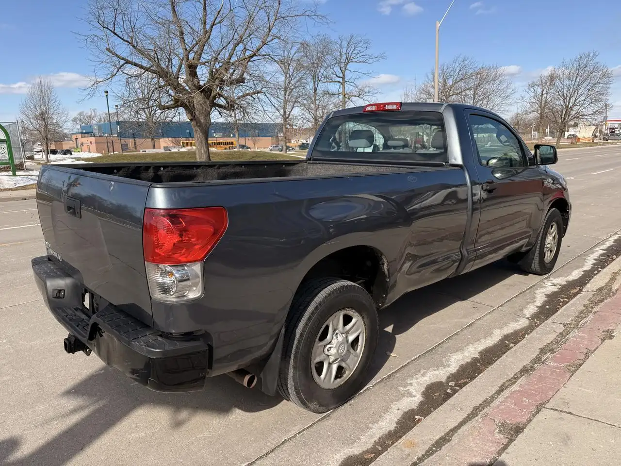 Toyota Tundra снимка Toyota Tundra
