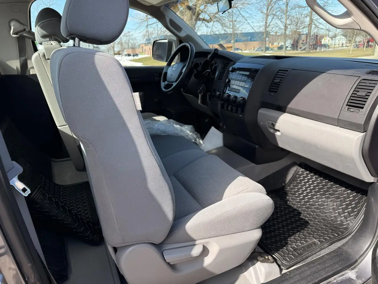 Toyota Tundra снимка Toyota Tundra