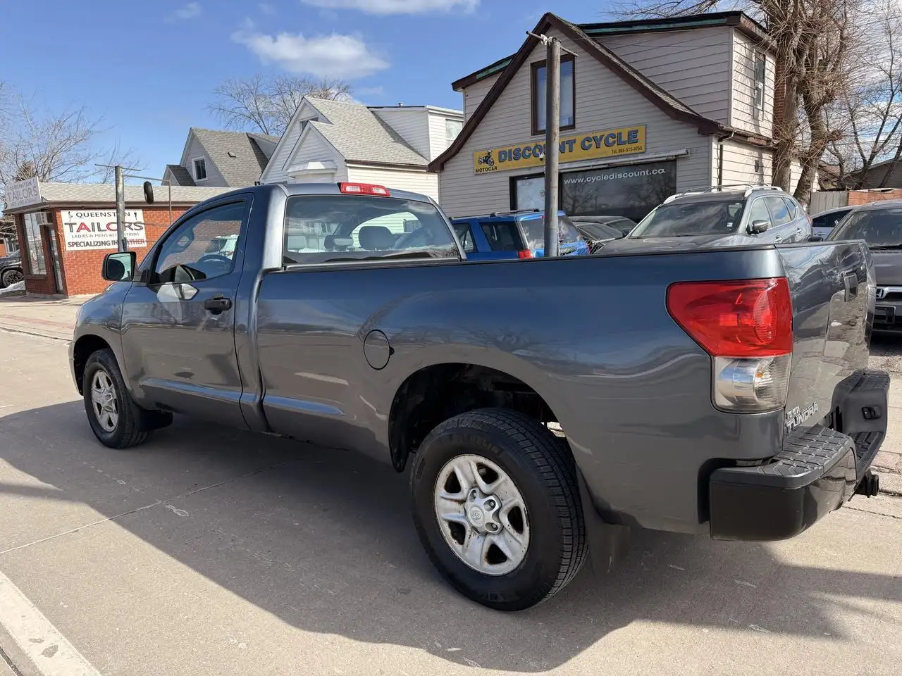 Toyota Tundra снимка Toyota Tundra