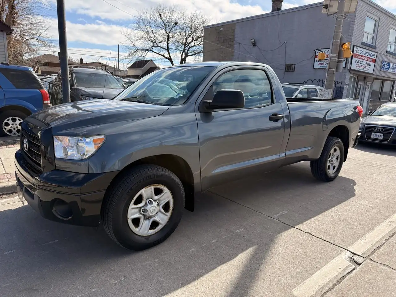 Toyota Tundra снимка Toyota Tundra