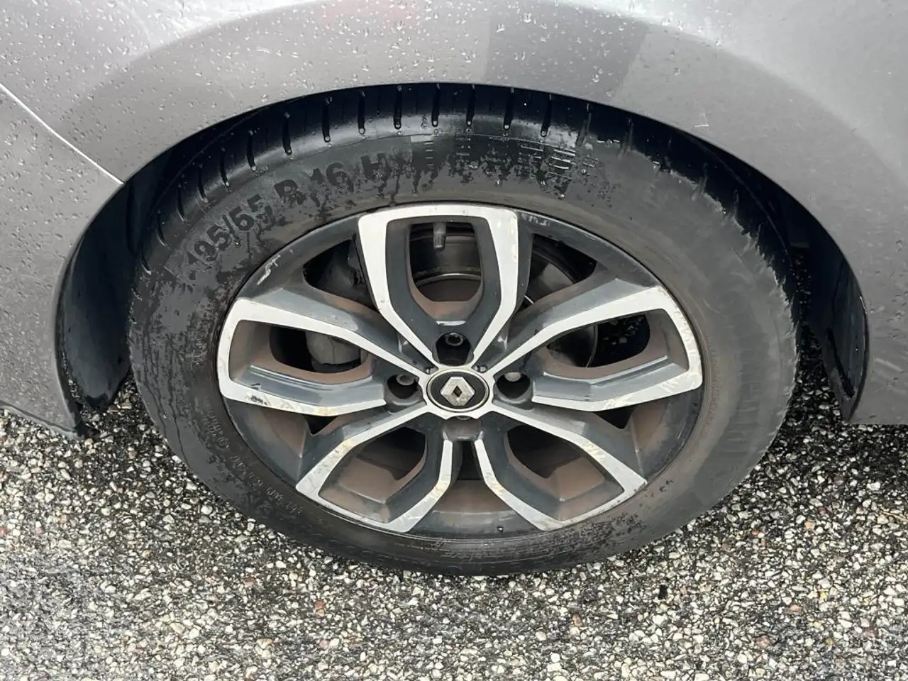 Renault Clio Citadine 5 portes — photo 15