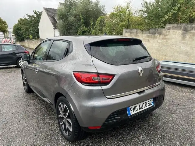 Renault Clio view 3
