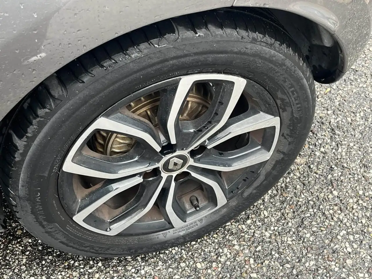 Renault Clio Citadine 5 portes — photo 16