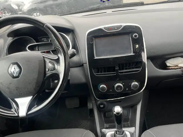 Renault Clio view 4