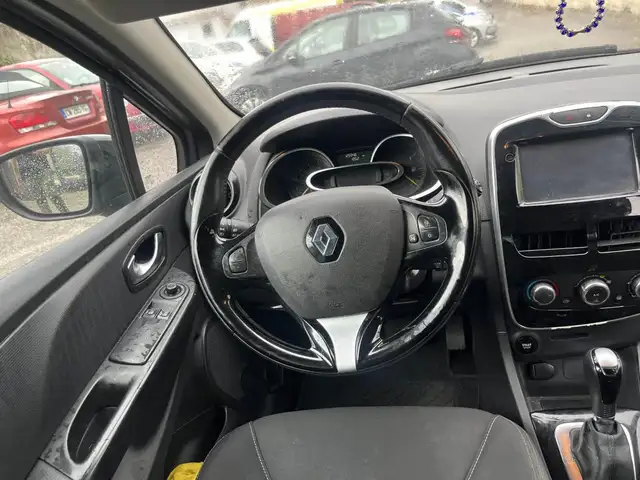 Renault Clio view 7