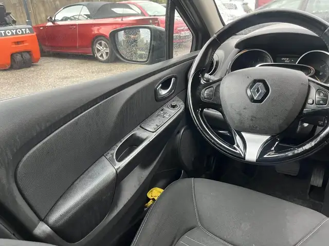 Renault Clio view 6