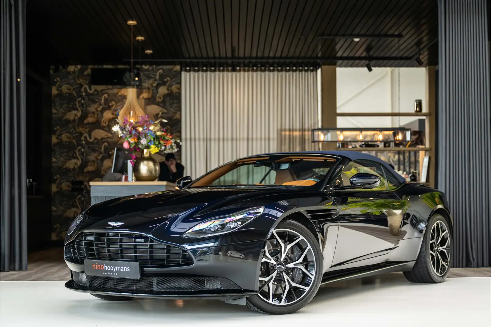 Aston Martin DB11 Volante 4.0 V8 Blauw - 2