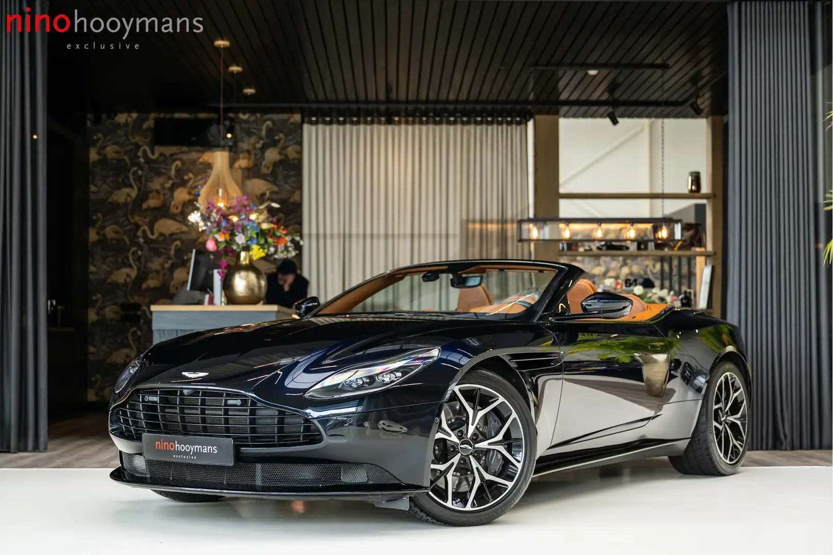 Aston Martin DB11 Volante 4.0 V8 Blauw - 1