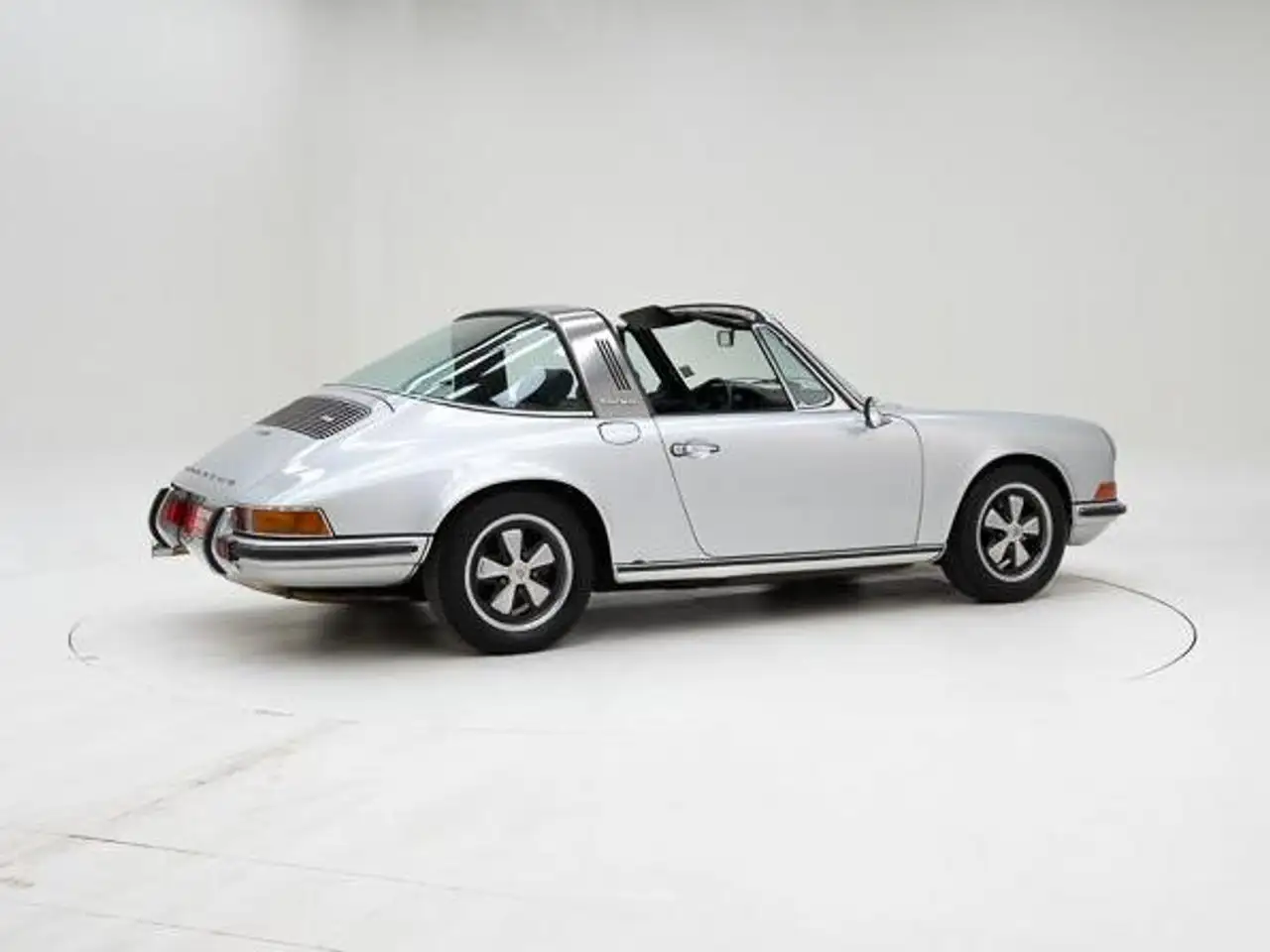 Porsche 911 2.4 T/E Targa '71 CH10371, foto 2