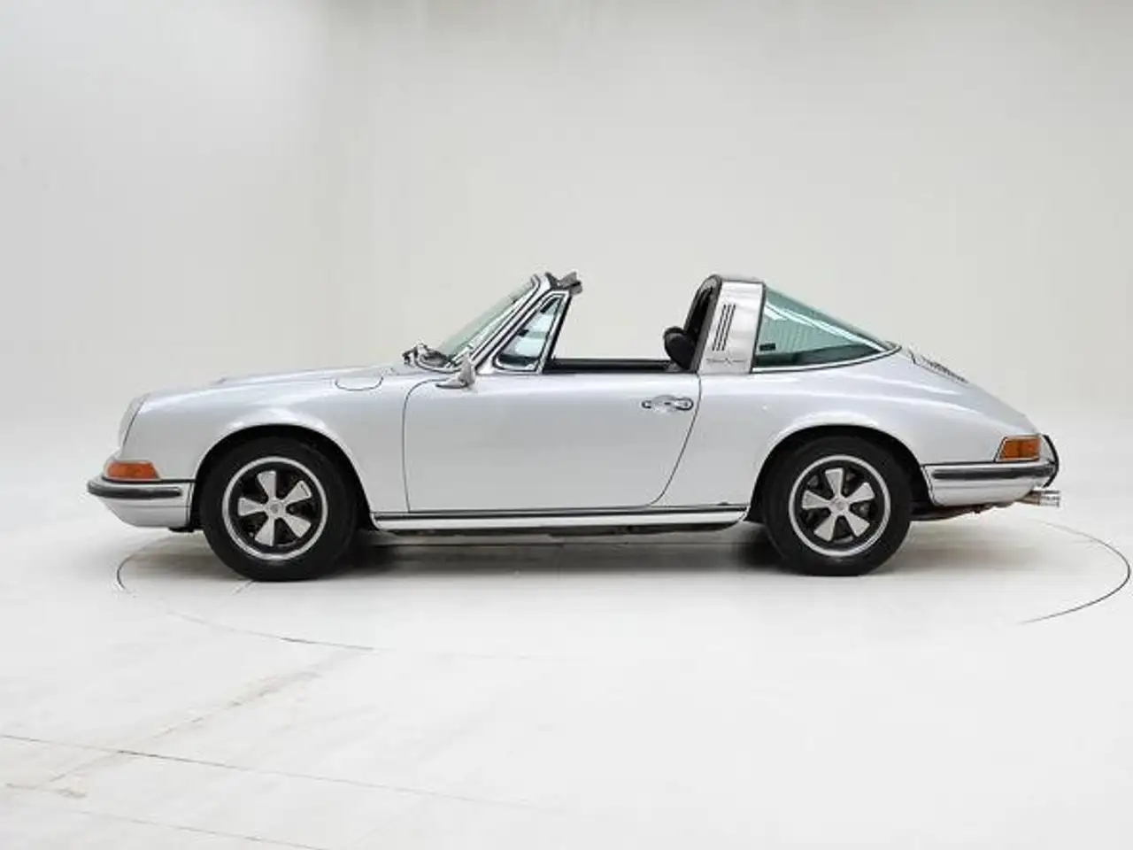 Porsche 911 2.4 T/E Targa '71 CH10371, foto 8