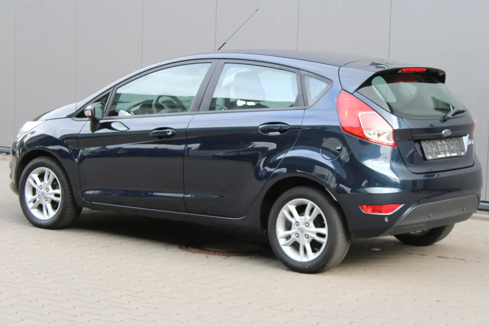 Ford Fiesta Celebration Blau - 2