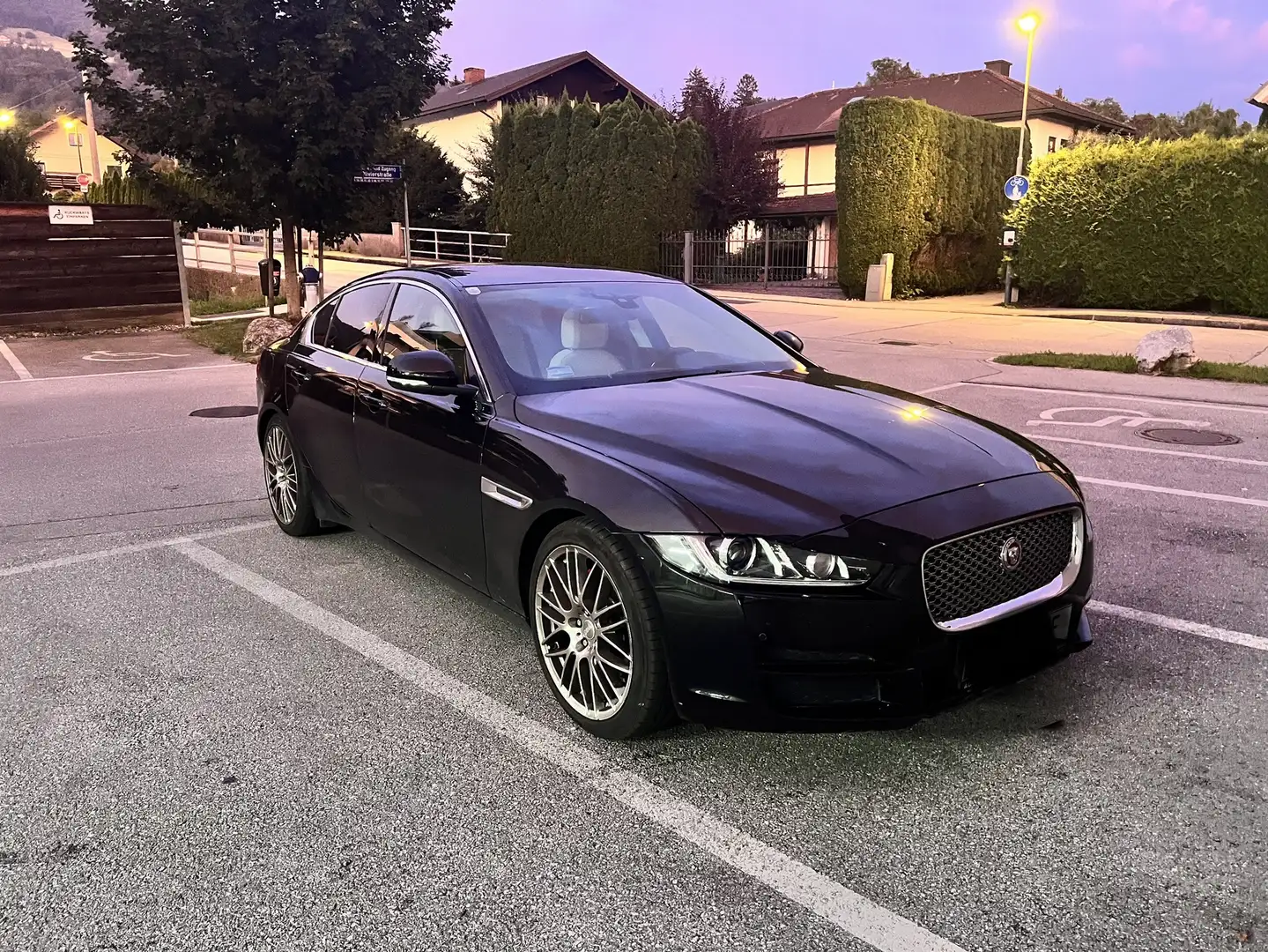 Jaguar XE E-Performance Prestige Aut. - 2