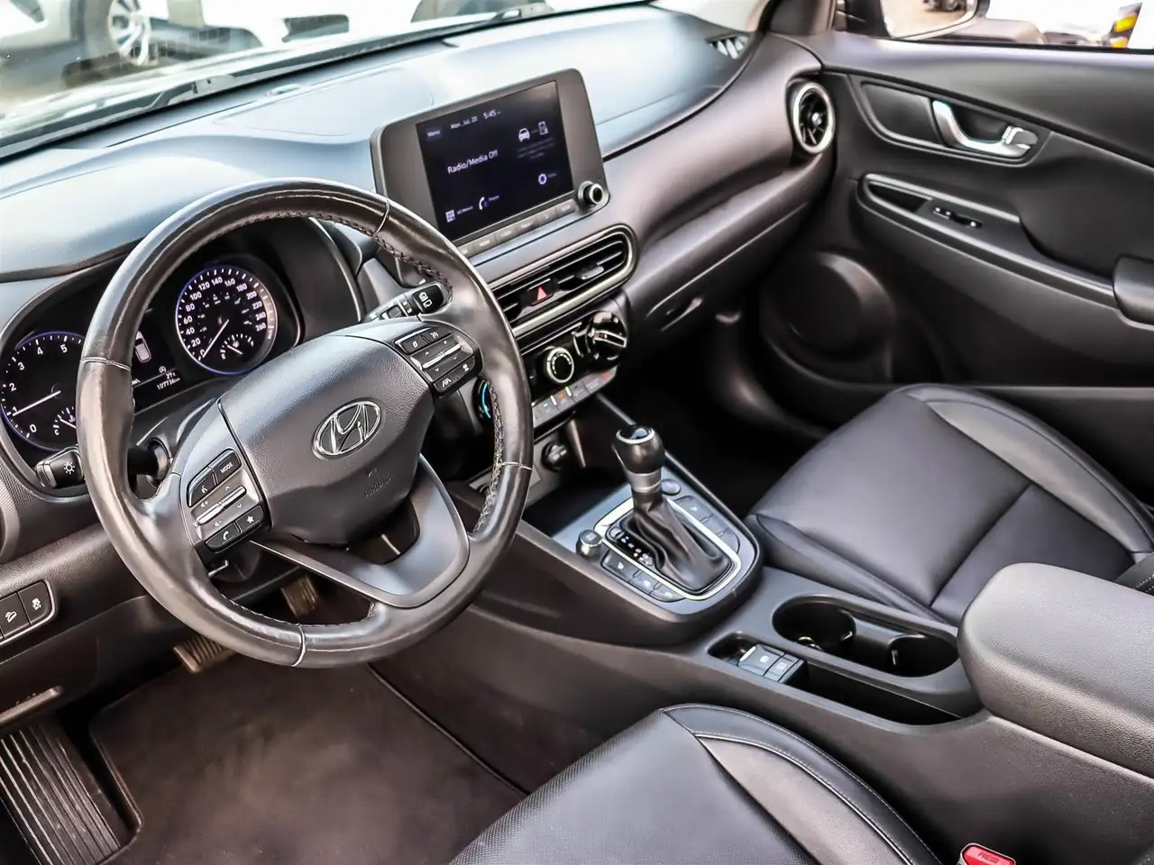 Hyundai KONA photo Hyundai KONA