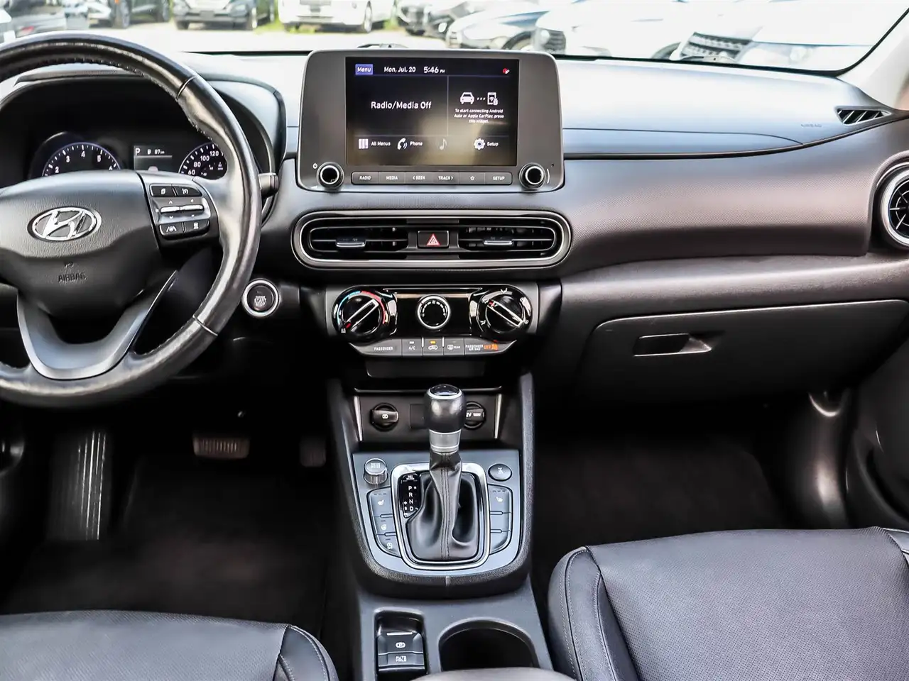 Hyundai KONA photo Hyundai KONA