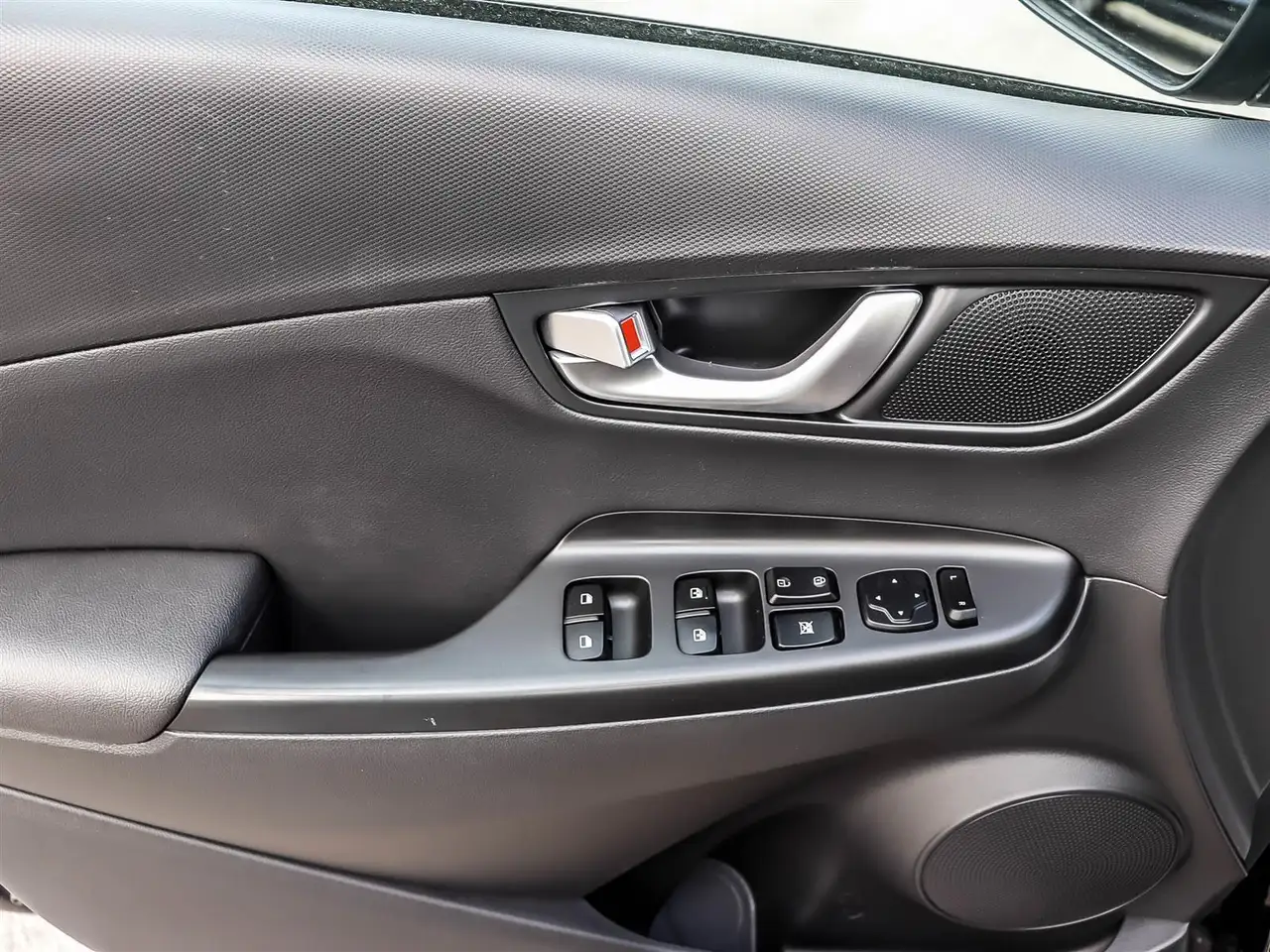 Hyundai KONA photo Hyundai KONA