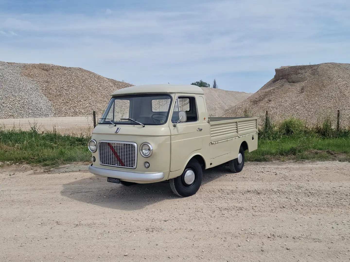 Fiat Fiat 241 T Pick-up 1.5 Benzina Unico proprietario Beige - 1