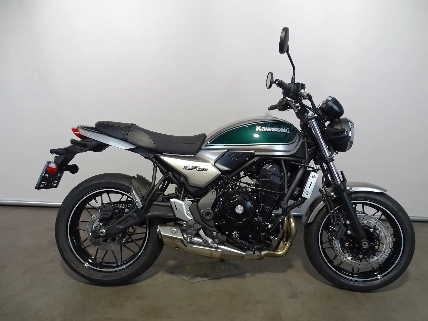 Kawasaki Z 650 RS Vert - 1