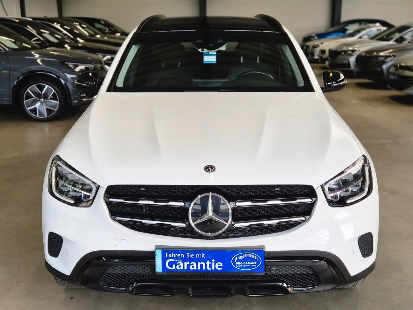 Mercedes-Benz GLC 300 e 4MATIC LEDER NAV LED PANO DISTRONIC AHK Weiß - 2