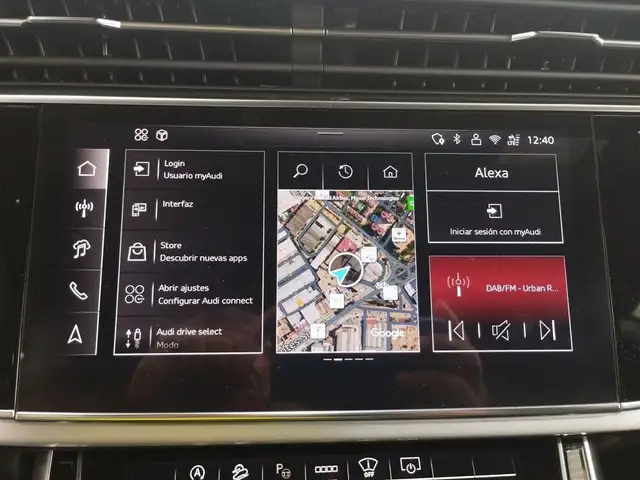 Audi Q8 view 14
