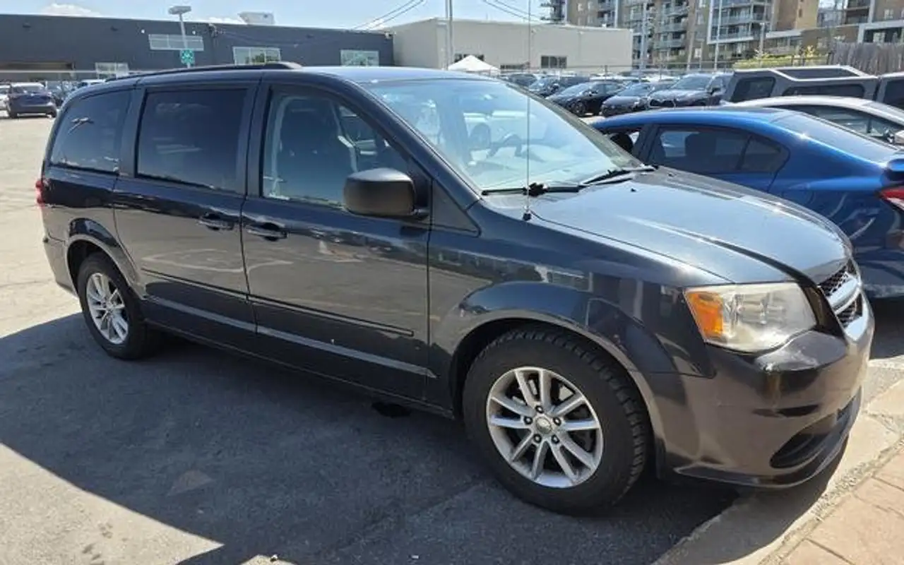 Dodge Grand Caravan снимка Dodge Grand Caravan