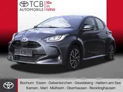 Toyota Yaris Hybrid Team D KAMERA KLIMA SHZ PDC BT LM