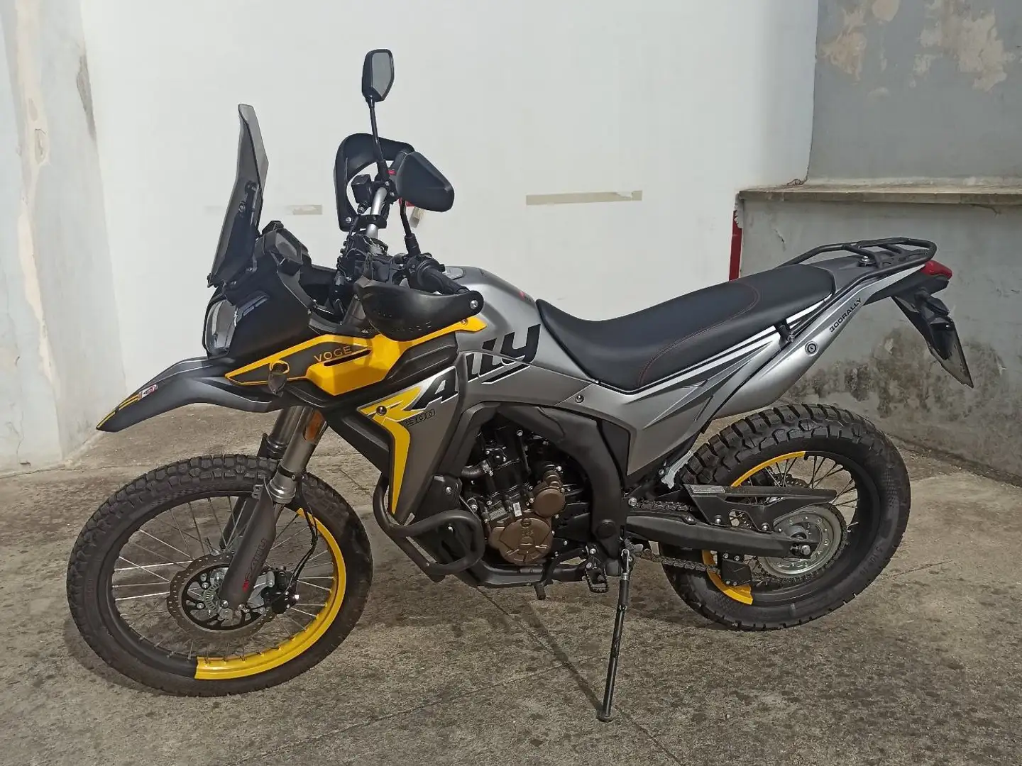 Voge 300R Nero - 2