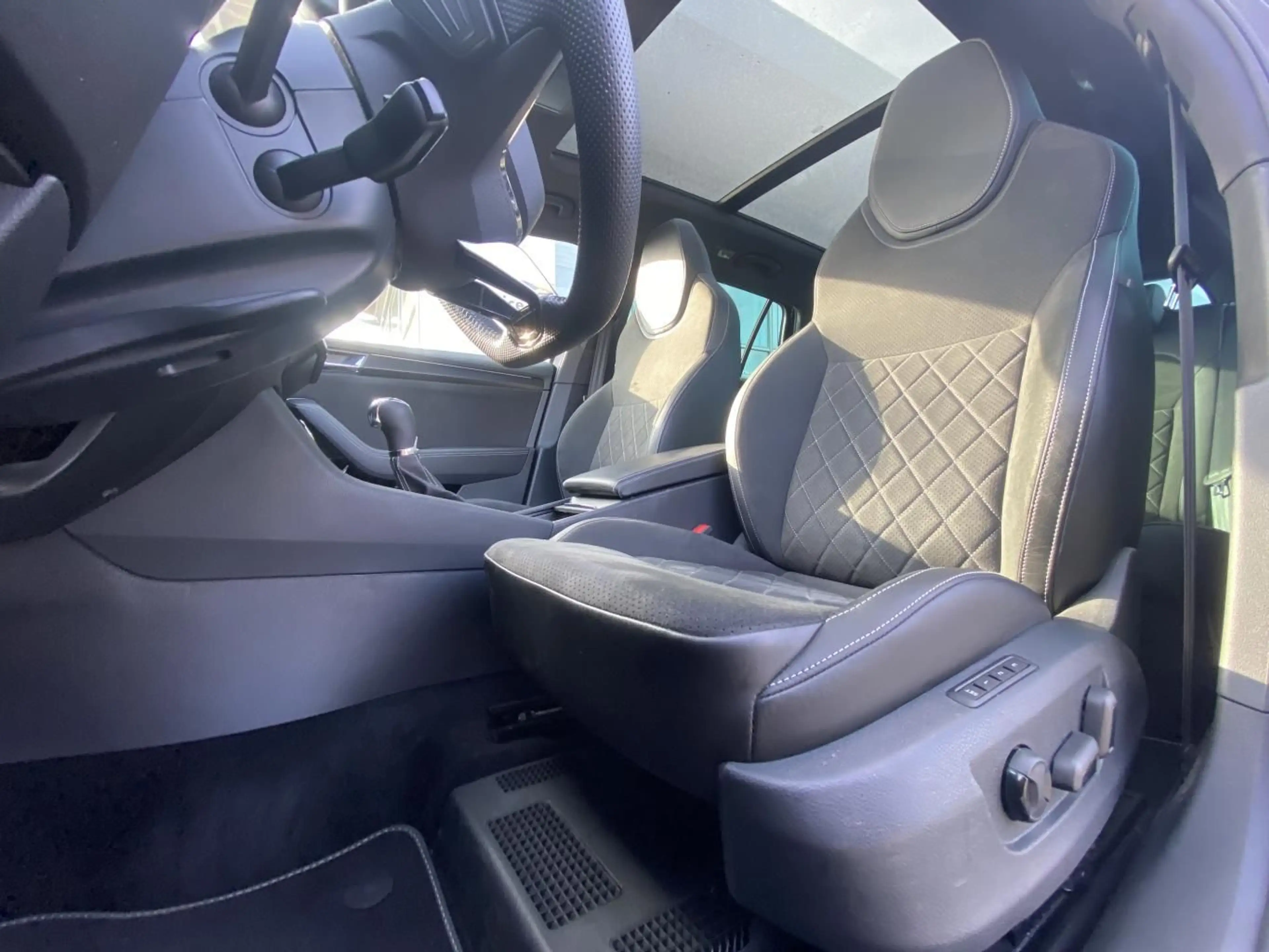 Skoda Superb Combi iV 1.4 TSI DSG SPORTLINE STANDHEIZU — photo 9