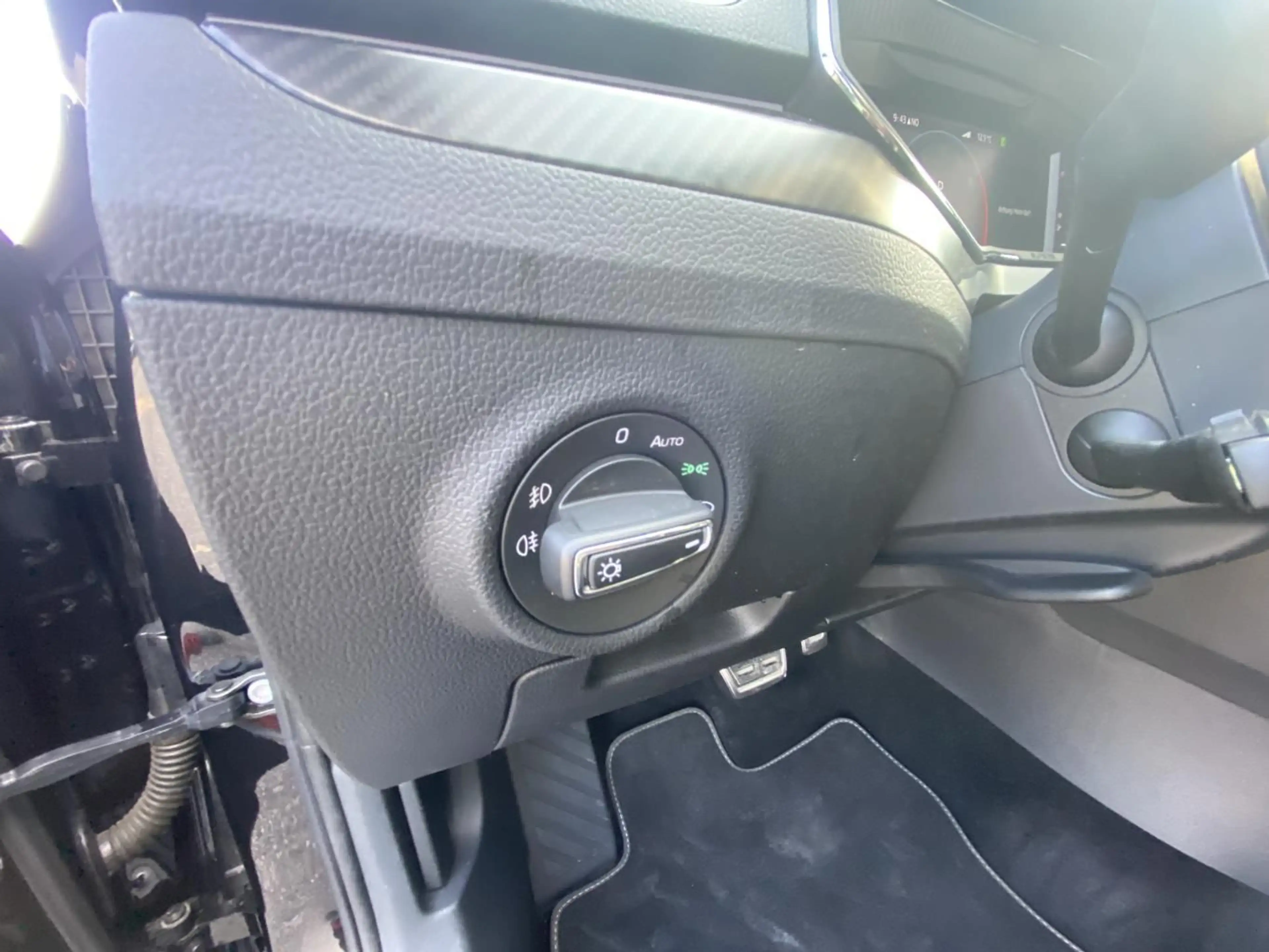 Skoda Superb Combi iV 1.4 TSI DSG SPORTLINE STANDHEIZU — photo 11