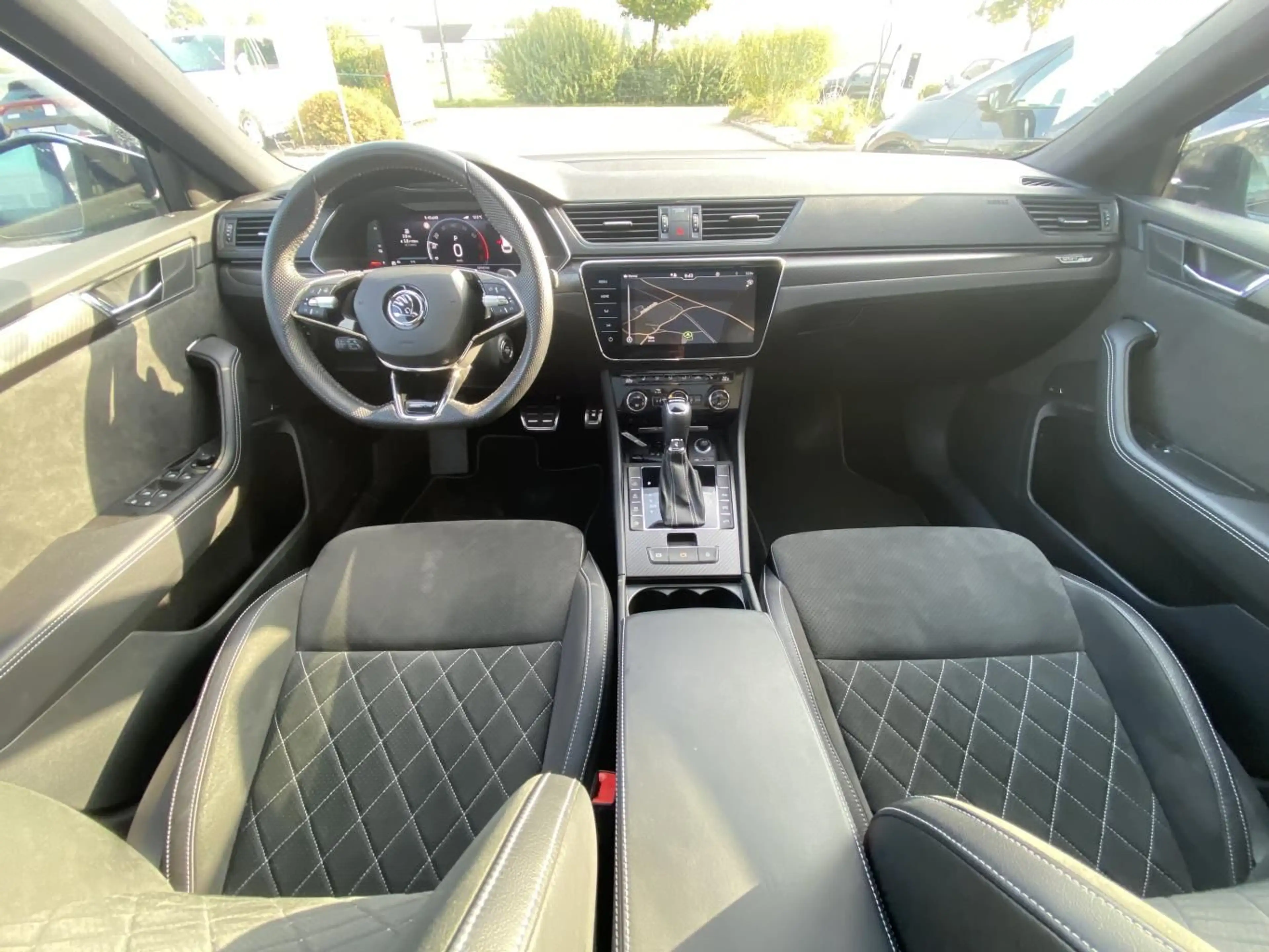 Skoda Superb Combi iV 1.4 TSI DSG SPORTLINE STANDHEIZU — photo 15