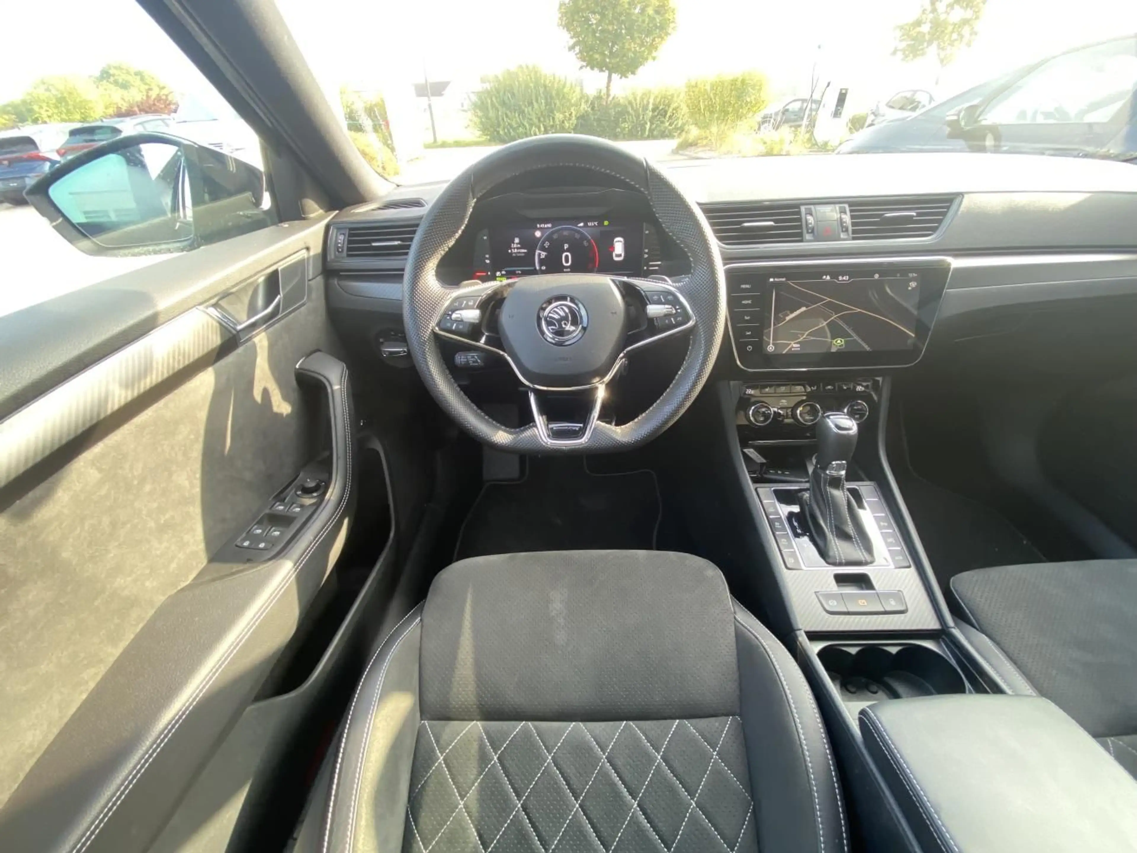 Skoda Superb Combi iV 1.4 TSI DSG SPORTLINE STANDHEIZU — photo 14