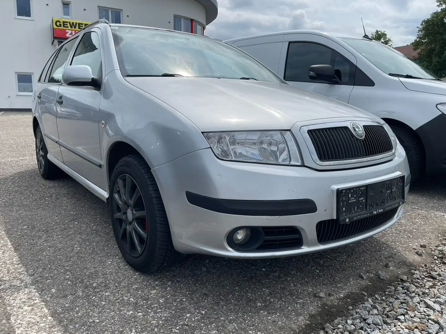 Skoda Fabia TÜV Service Neu Luna 1,2 Silber - 1