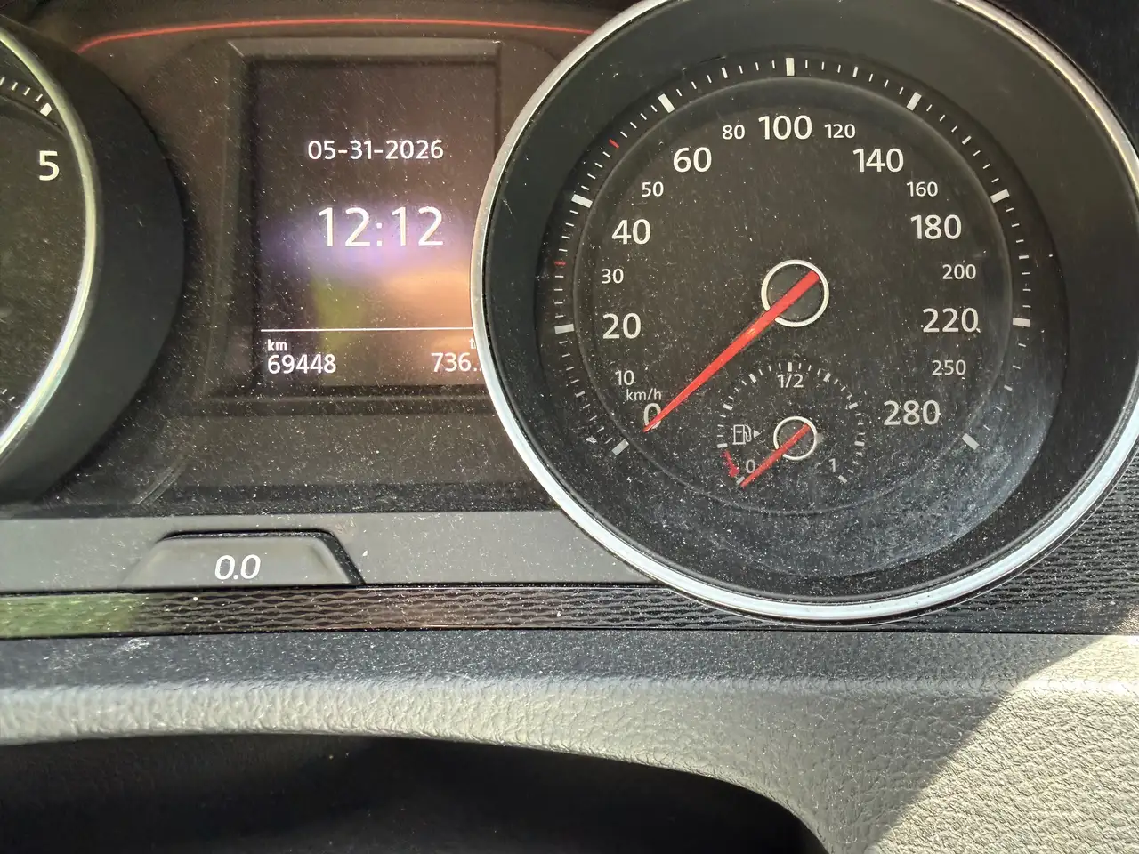 Volkswagen Golf GTI снимка Volkswagen Golf GTI