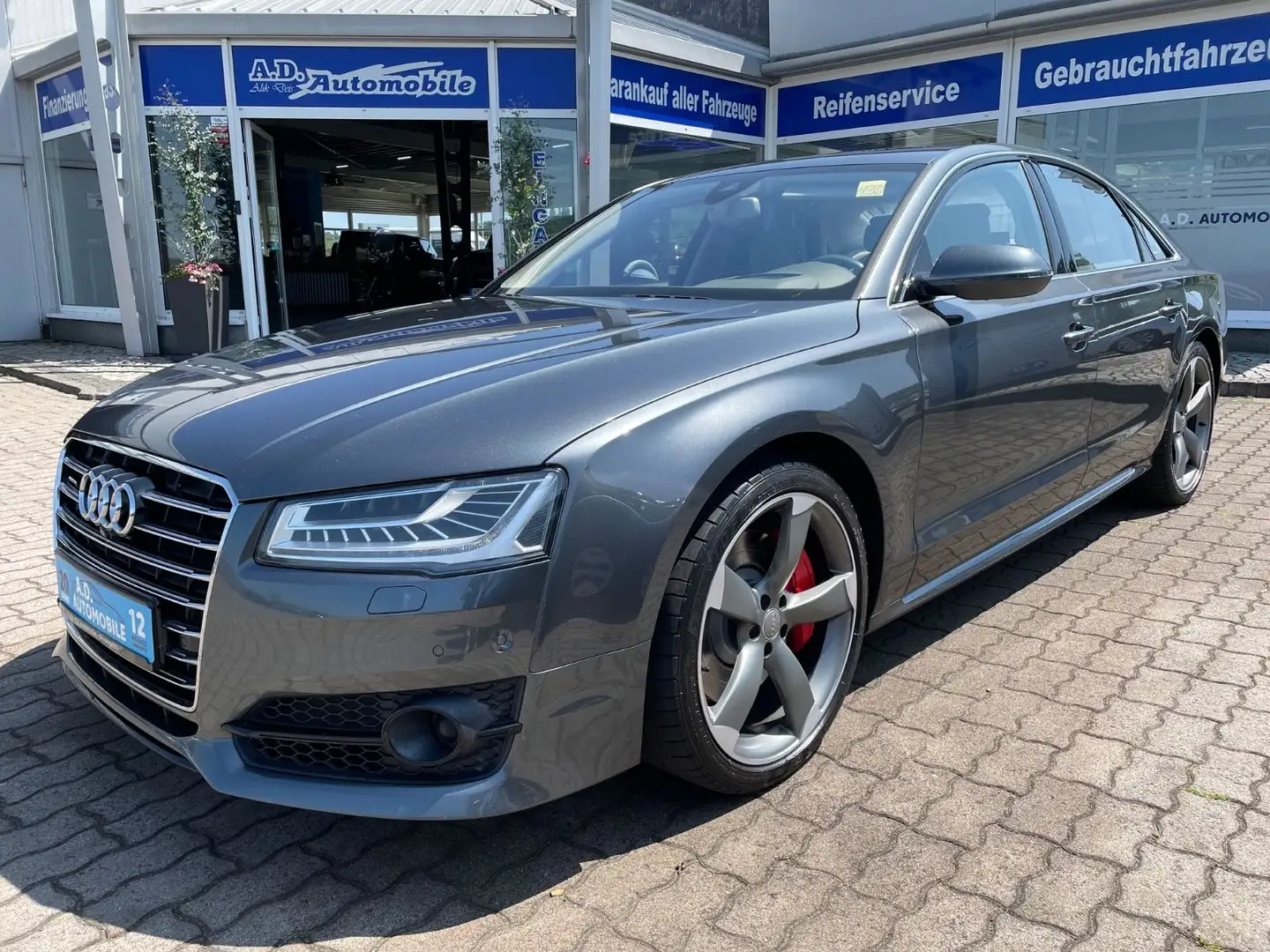 Audi A8 4.2 TDI quattro Bang & Olufsen Matrix-LED Grau - 1