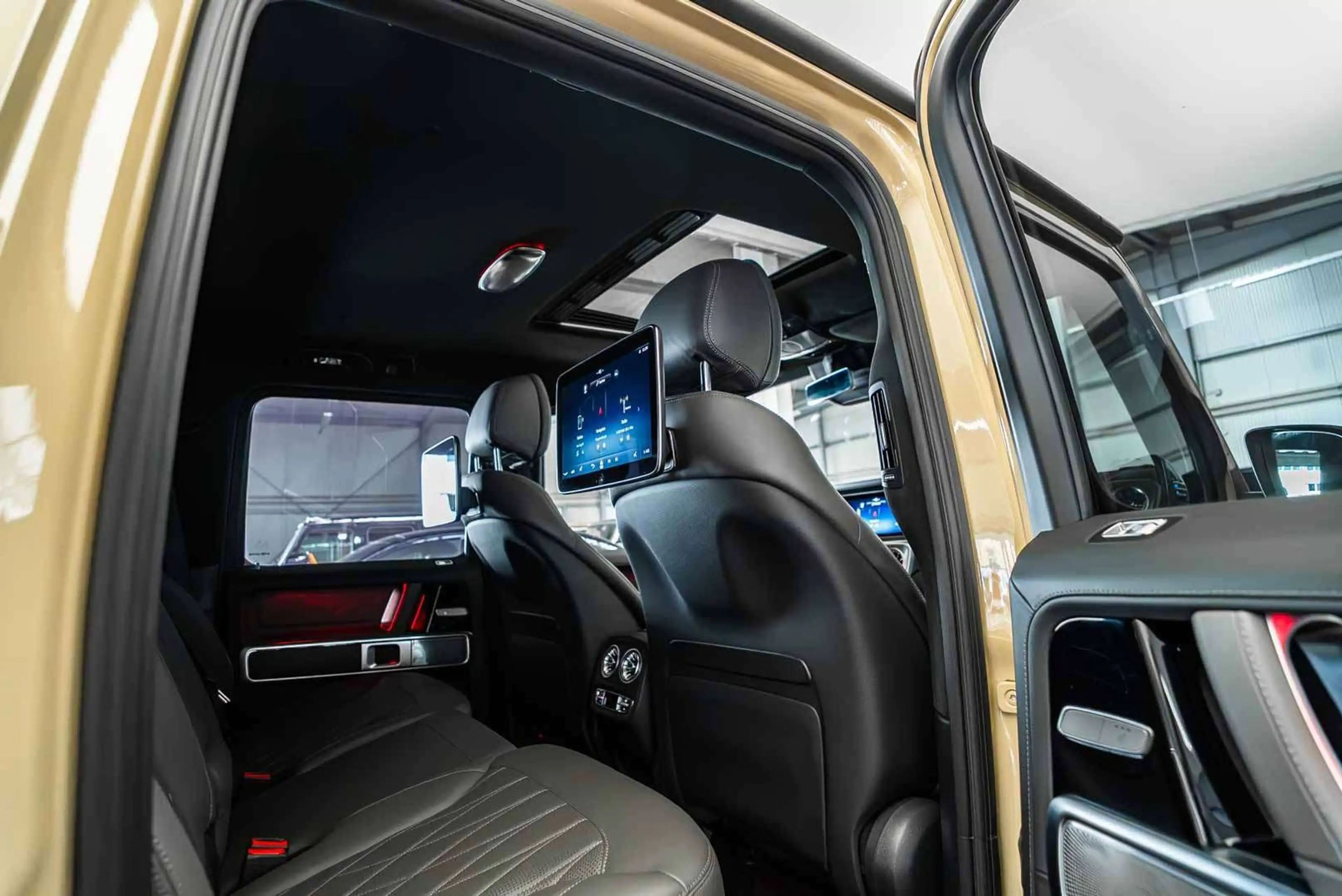 Mercedes-Benz G 500 AMG Line FACELIFT / Superior / Rear DVD — photo 3