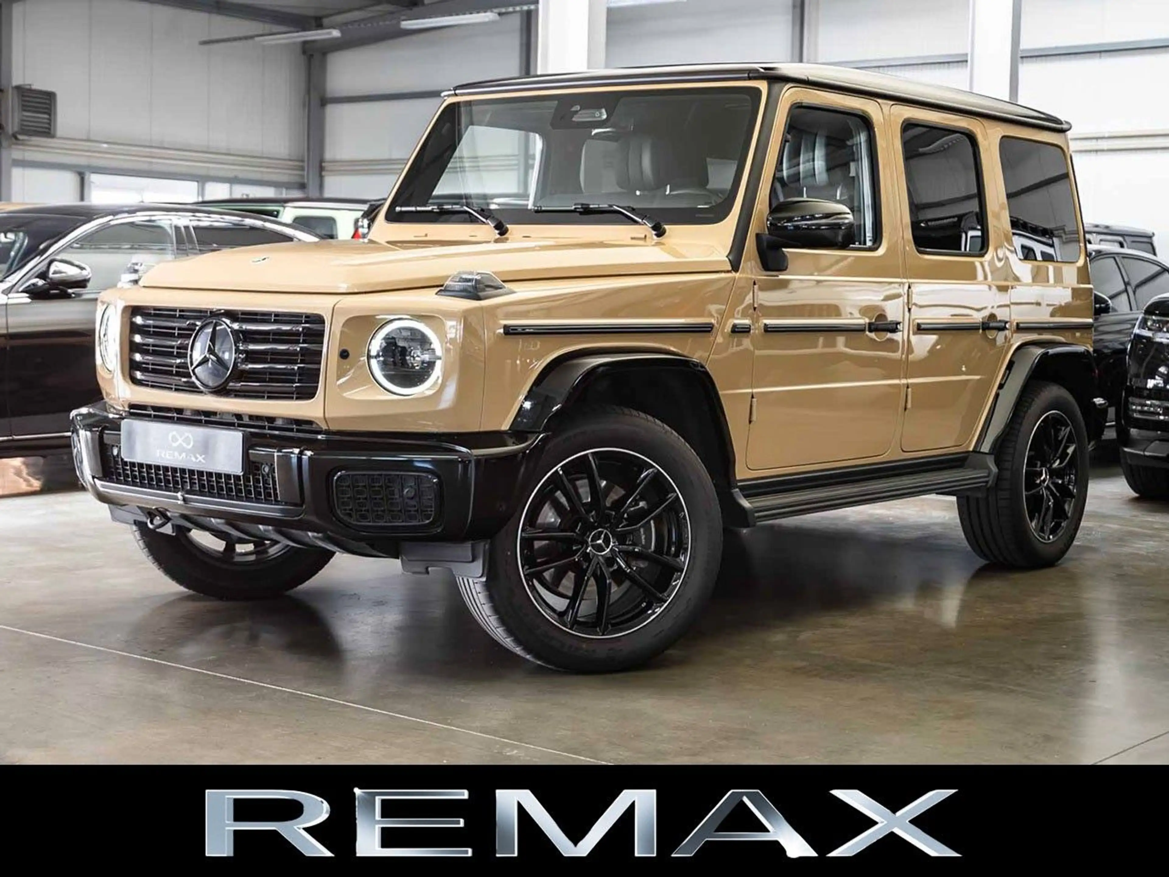 Mercedes-Benz G 500 AMG Line FACELIFT / Superior / Rear DVD