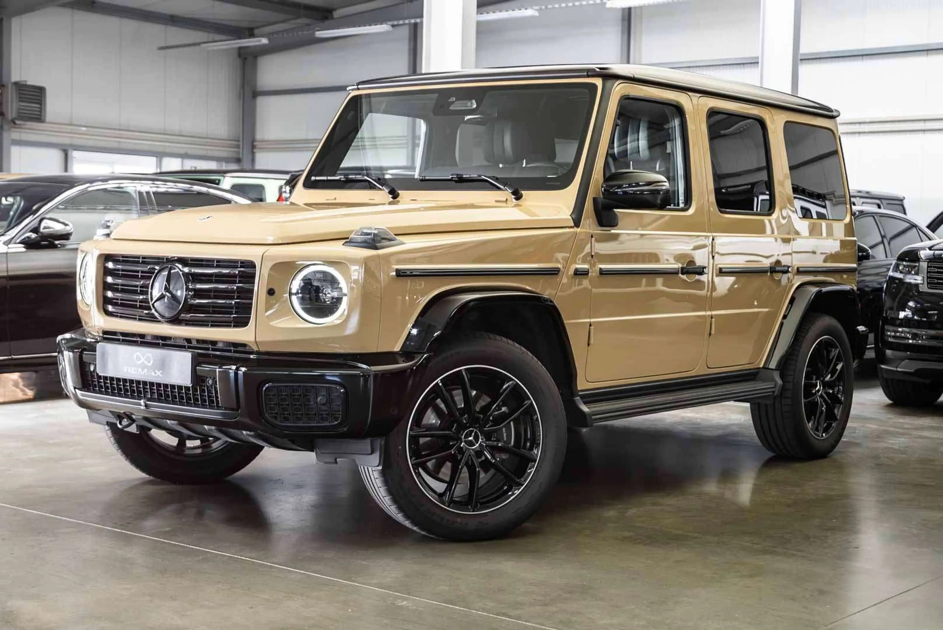 Mercedes-Benz G 500 AMG Line FACELIFT / Superior / Rear DVD — photo 13